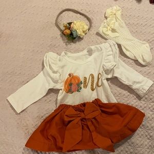 Little Pumpkin turns One! Cute first year birthday outfit with accessories!